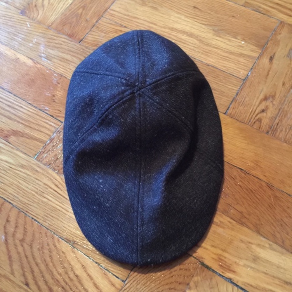 Zara dark gray flap cap